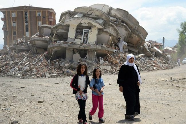 Residents Return to Ravaged Turkish Town As Curfew Lifted
